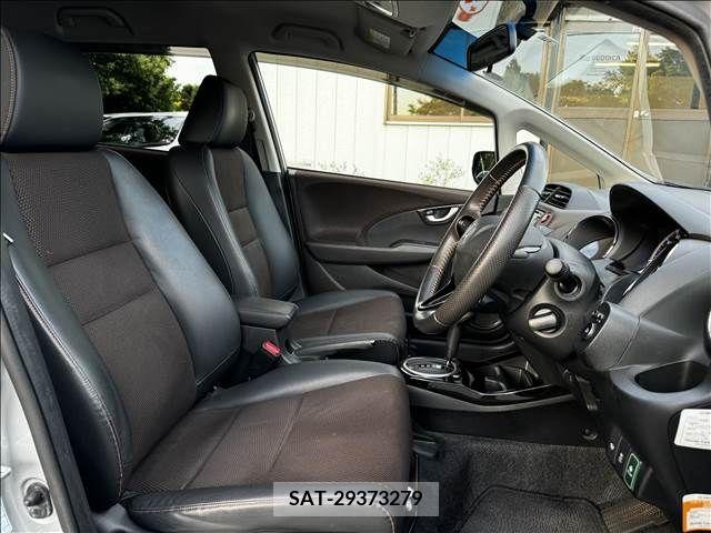Honda FIT SHUTTLE HYBRID 2011-11 386242-8