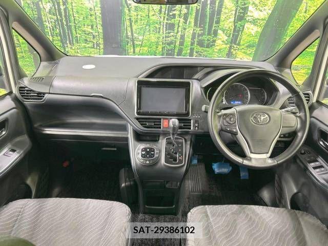 Toyota VOXY 2015-04 288852-1
