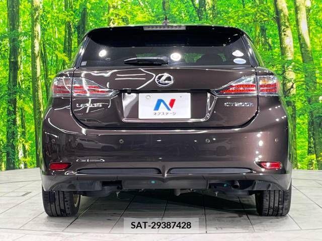 Lexus CT 2011-07 215633-15
