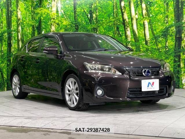 Lexus CT 2011-07 215633-16