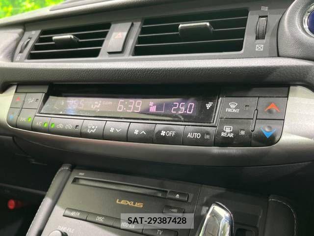 Lexus CT 2011-07 215633-7