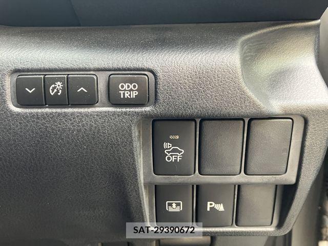 Lexus IS 2013-09 275449-8