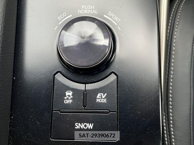 Lexus IS 2013-09 275449-9