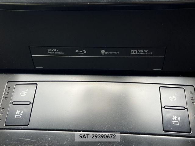 Lexus IS 2013-09 275449-10