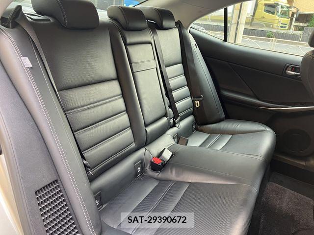 Lexus IS 2013-09 275449-16