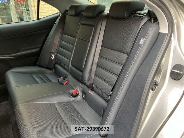 Lexus IS 2013-09 275449-17