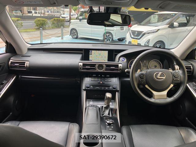 Lexus IS 2013-09 275449-3