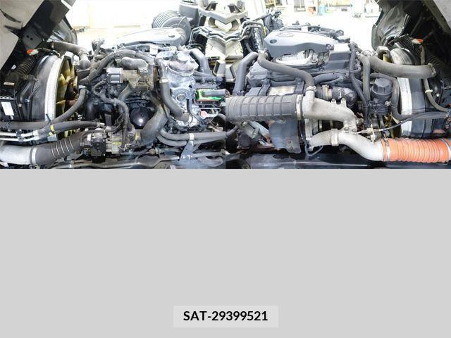 Nissan CONDOR 2013-05 264865-9