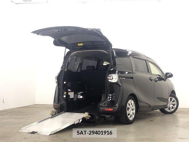 Toyota SIENTA 2016-10 237482-0