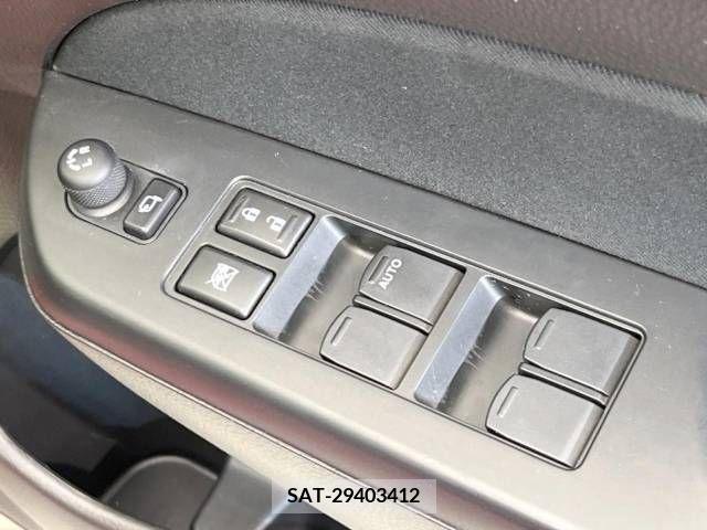 Suzuki SWIFT 2011-09 379383-7