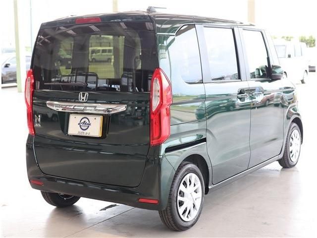 Honda N BOX 2023-08 189872-3