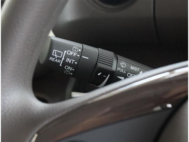 Honda N BOX 2023-08 189872-11