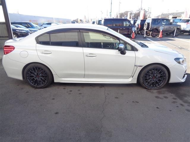 Subaru WRX STI 2017-01 2242-3