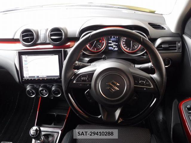 Suzuki SWIFT 2018-03 340373-1