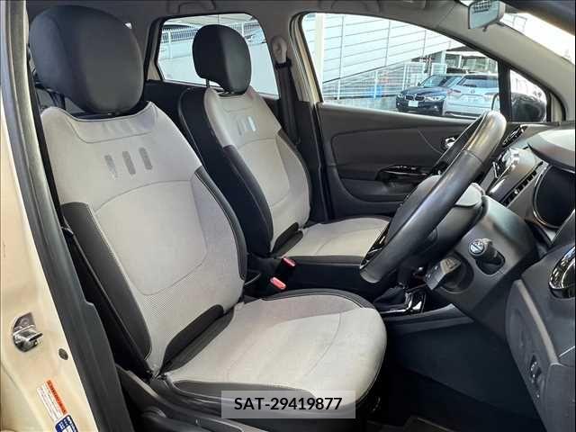 Renault CAPTUR 2015-12 212843-4