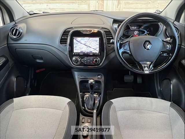 Renault CAPTUR 2015-12 212843-1