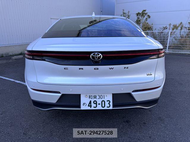 Toyota CROWN 2023-03 207649-5