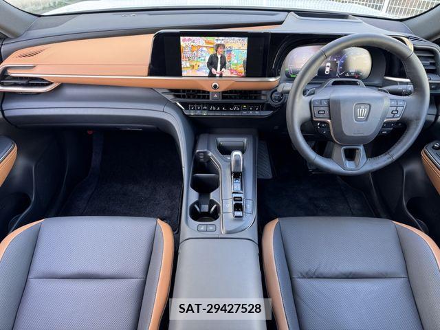 Toyota CROWN 2023-03 207649-10