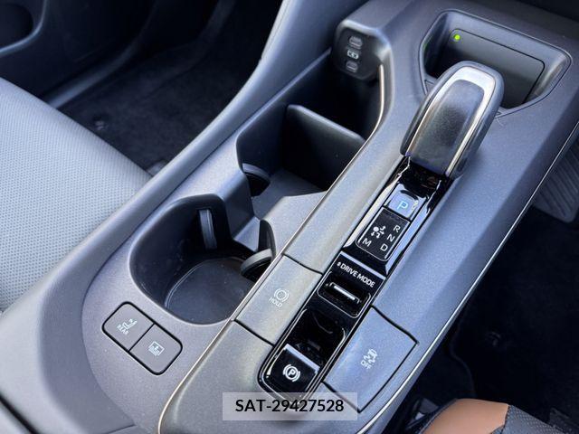 Toyota CROWN 2023-03 207649-13