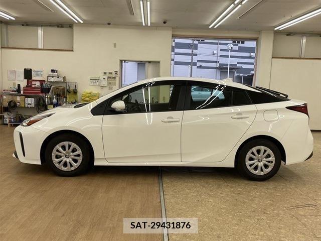 Toyota PRIUS 2021-06 322480-19