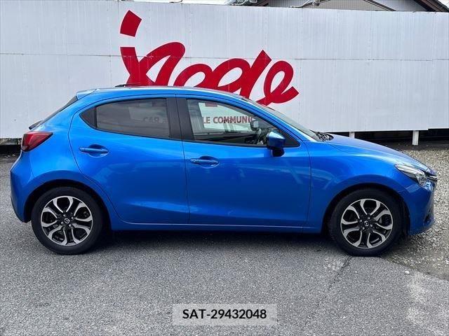 Mazda DEMIO 2014-11 301913-16