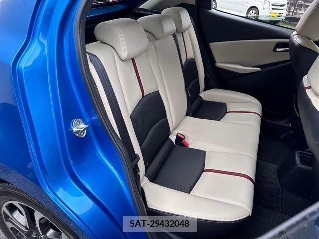 Mazda DEMIO 2014-11 301913-8