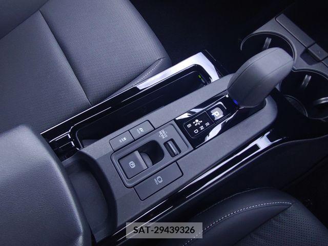 Toyota PRIUS 2023-04 245572-8