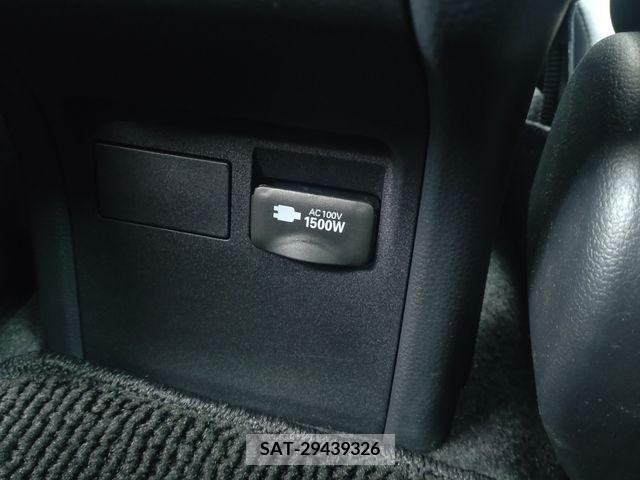 Toyota PRIUS 2023-04 245572-19