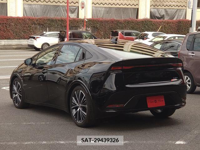 Toyota PRIUS 2023-04 245572-24