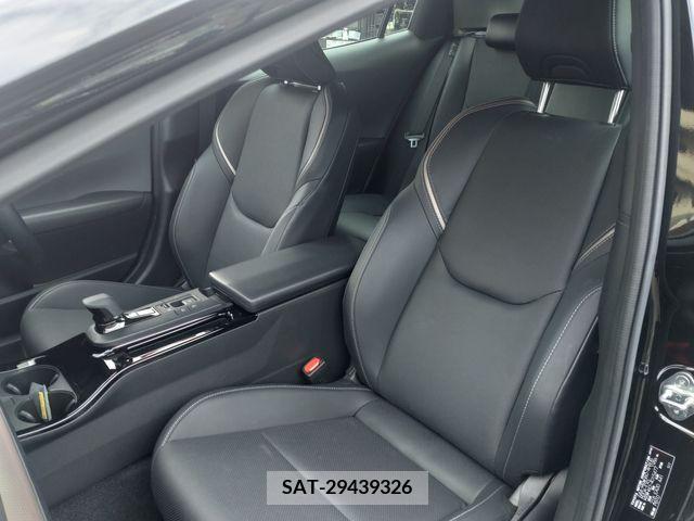 Toyota PRIUS 2023-04 245572-6