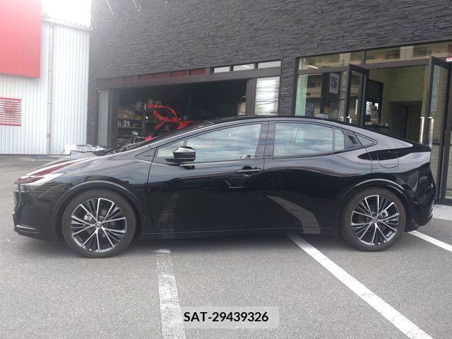 Toyota PRIUS 2023-04 245572-25