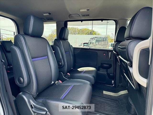 Honda e 2019-09 227947-19