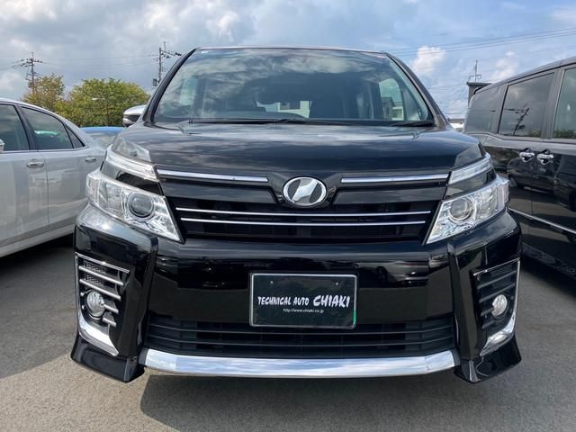 Toyota VOXY 2016-03 15651-1