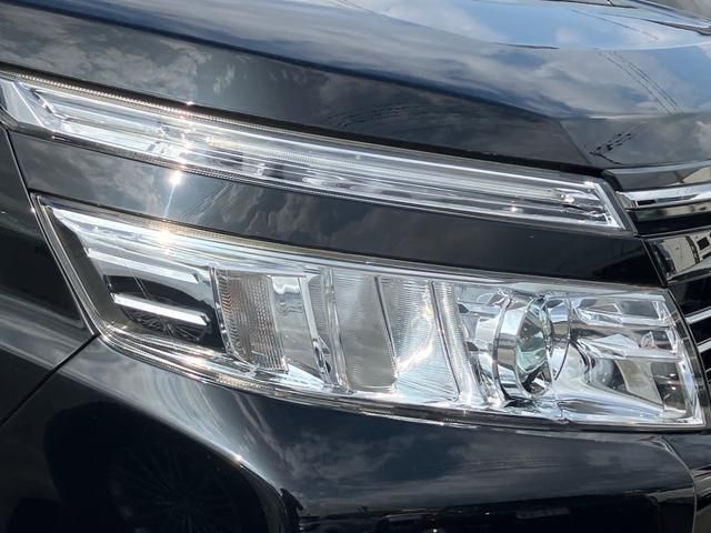 Toyota VOXY 2016-03 15651-2