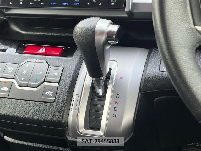 Honda e 2014-09 349245-19
