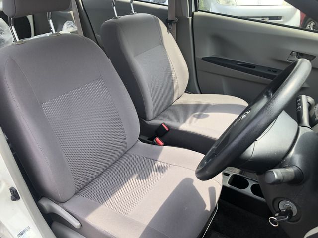 Toyota PIXIS EPOCH 2017-04 5011-3