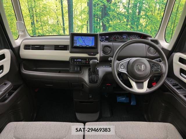 Honda N BOX 2021-11 241452-1