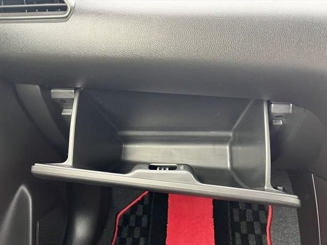 Suzuki SWIFT 2019-03 185219-29