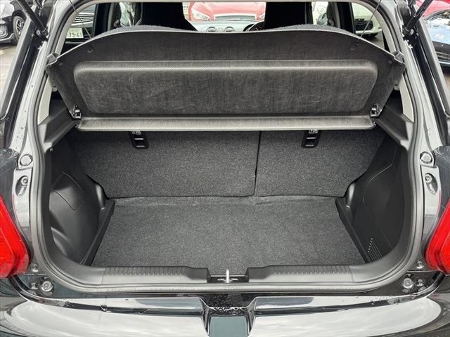 Suzuki SWIFT 2019-03 185219-23