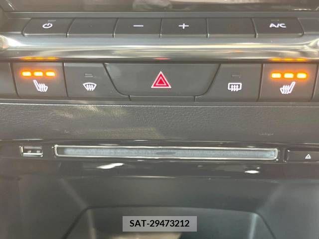 Mazda MAZDA3 2019-07 243959-6