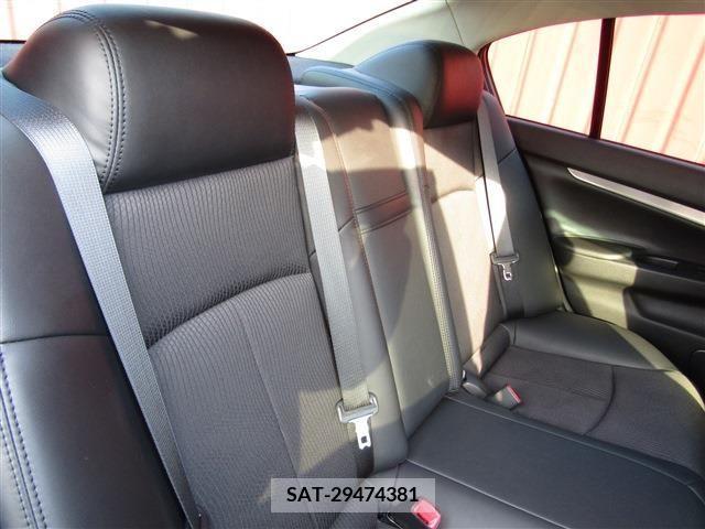 Nissan SKYLINE 2013-08 210841-6