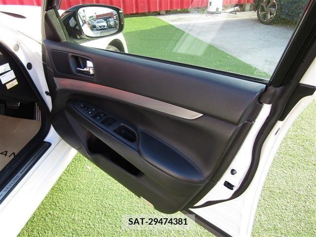 Nissan SKYLINE 2013-08 210841-17