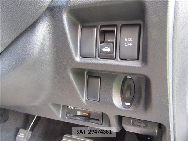Nissan SKYLINE 2013-08 210841-15