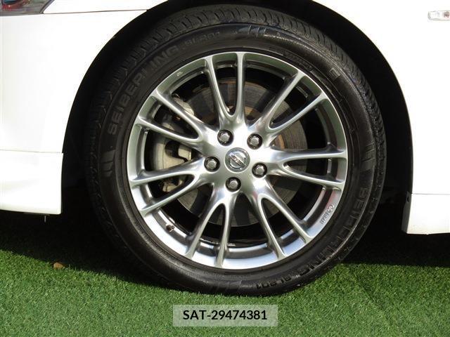 Nissan SKYLINE 2013-08 210841-8