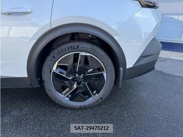 Peugeot 408 2023-06 317378-15
