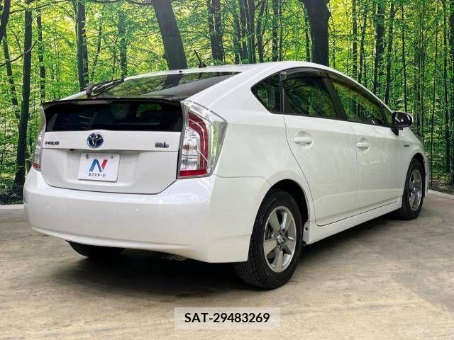 Toyota PRIUS 2014-03 257054-17