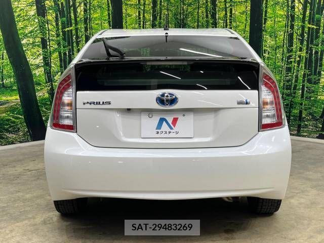 Toyota PRIUS 2014-03 257054-15