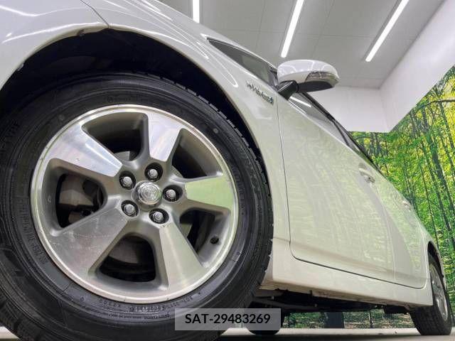 Toyota PRIUS 2014-03 257054-13