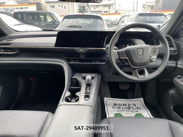 Toyota CROWN 2023-05 206631-3