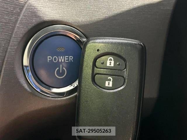 Toyota PRIUS 2012-06 335485-7